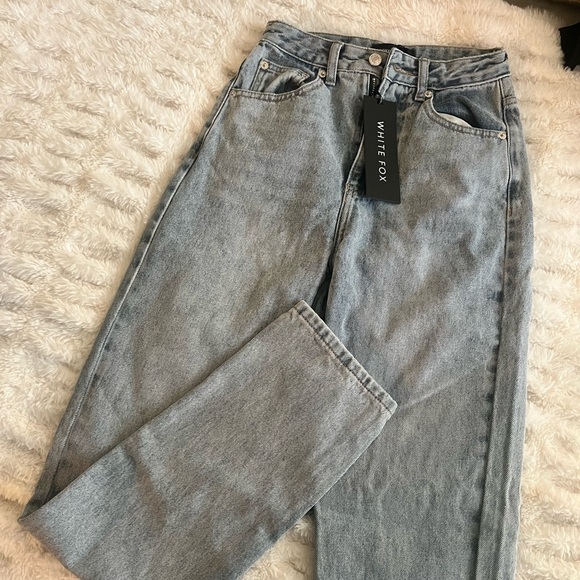 BRAND NEW White fox jeans - Picture 1 of 2